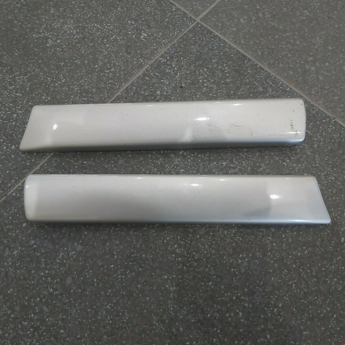 BMW GENUINE BMW OEM E39 Front Fender Trim Set ORIGINAL 51138159293 & 51138159294