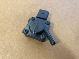 BMW GENUINE BMW X5 E70 X6 E71 Exhaust pressure sensor 13627804862 — thumbnail 3