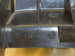 BMW GENUINE BMW 3 E36 Holder Carrier Mounting Interior 1387073 — thumbnail 3