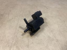BMW Genuine BMW X5 E70 X6 E71 Vacuum Control Solenoid Valve 11747810831 — thumbnail 9