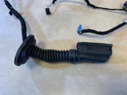 BMW BMW X1 F48 Genuine Door Wiring Harness Rear 61129384585 61126812218 — thumbnail 2