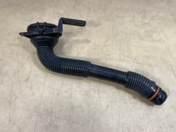 BMW Genuine BMW X5 E70 X6 E71 E72 Filler pipe 61667162586 — thumbnail 7