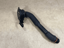 BMW Genuine BMW X5 E70 X6 E71 E72 Filler pipe 61667162586 — thumbnail 4
