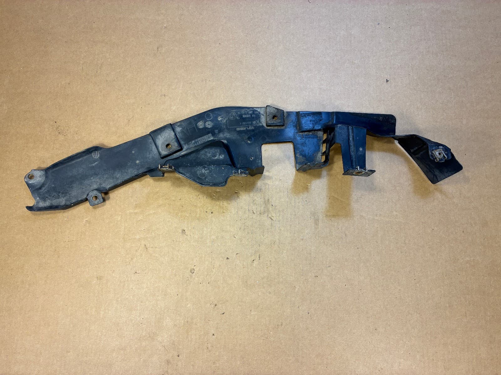 BMW GENUINE BMW X5 E70 X6 E71 E72 Cover, steering gear, bottom right 51757160240