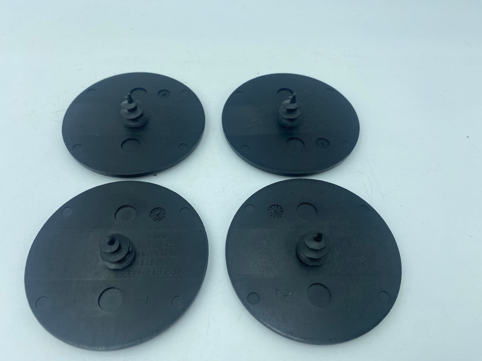 GENUINE BMW AND MINI FLOOR MATS HOOK AND LOOP ELEMENT WITH SCREW THREAD SET