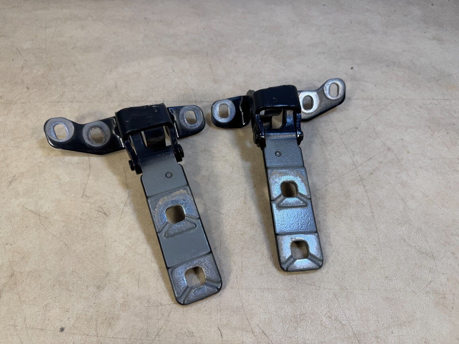 BMW GENUINE BMW X5 E70 LCI Trunk Lid top Hinges Left & Right SET 2 PCS