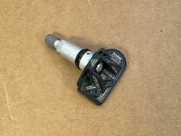 BMW BMW 1 3 5 7 F40 G20 G21 G30 G31 G11 G12 OEM TPMS Tire PRESSURE SENSOR RDC 433MHZ — thumbnail 1