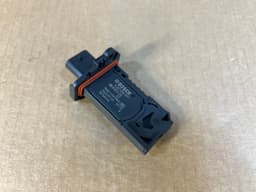BMW NEW GENUINE BMW G20 G30 G01 G05 MINI 8583496 Hot Film Mass Air Meter Flow Sensor — thumbnail 2