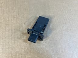 BMW NEW GENUINE BMW G20 G30 G01 G05 MINI 8583496 Hot Film Mass Air Meter Flow Sensor — thumbnail 4