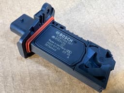 BMW NEW GENUINE BMW G20 G30 G01 G05 MINI 8583496 Hot Film Mass Air Meter Flow Sensor — thumbnail 10