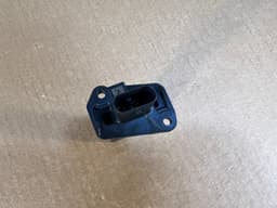 BMW NEW GENUINE BMW G20 G30 G01 G05 MINI 8583496 Hot Film Mass Air Meter Flow Sensor — thumbnail 5