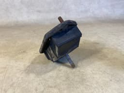 BMW BMW E23 7 SERIES Rubber Mounting Right 11811175307 — thumbnail 5