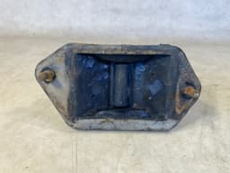 BMW BMW E23 7 SERIES Rubber Mounting Right 11811175307 — thumbnail 8
