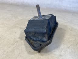 BMW BMW E23 7 SERIES Rubber Mounting Right 11811175307 — thumbnail 10