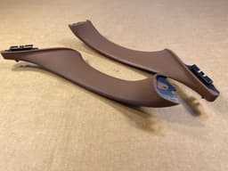 BMW Genuine BMW 5 F10 F11 GRAB HANDLE PULL TRIM SURROUND PANEL 1778524 1778523 — thumbnail 2