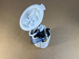 BMW NEW GENUINE BMW 1 F40 2 F44 MINI F54 FUEL FEED UNIT SUPPLY MODULE 16117300472 — thumbnail 2