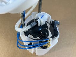BMW NEW GENUINE BMW 1 F40 2 F44 MINI F54 FUEL FEED UNIT SUPPLY MODULE 16117300472 — thumbnail 5
