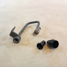 LAND ROVER LAND ROVER RANGE ROVER 2010-2012 4.4L V8 DIESEL OIL FEED PIPE RIGHT LR022787 — thumbnail 1