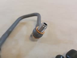 LAND ROVER LAND ROVER RANGE ROVER 2010-2012 4.4L V8 DIESEL OIL FEED PIPE RIGHT LR022787 — thumbnail 6