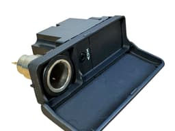 LAND ROVER GENUINE Land Rover Range Rover Sport L320 Console Panel AUX & Lighter XVO500020 — thumbnail 2
