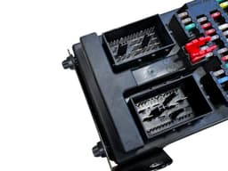 LAND ROVER GENUINE Land Rover Range Rover Sport L320 Control Fuse Box LR032733 — thumbnail 5