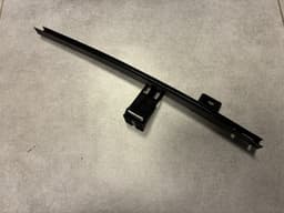 LAND ROVER OEM Land Rover Range Rover Sport L320 FRONT Left Door Window Glass Guide — thumbnail 4