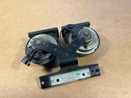 LAND ROVER Land Rover Range Rover L322 Sport L320 Genuine Dual Tone Note Signal High & Low — thumbnail 2