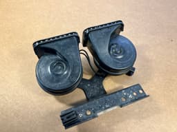 LAND ROVER Land Rover Range Rover L322 Sport L320 Genuine Dual Tone Note Signal High & Low — thumbnail 6