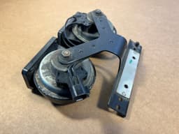 LAND ROVER Land Rover Range Rover L322 Sport L320 Genuine Dual Tone Note Signal High & Low — thumbnail 9