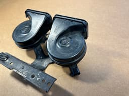 LAND ROVER Land Rover Range Rover L322 Sport L320 Genuine Dual Tone Note Signal High & Low — thumbnail 8