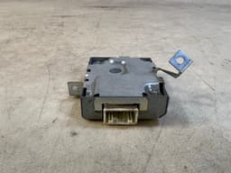 LEXUS GENUINE LEXUS LS600H LS460 LS460L Ballast Module Computer Headlamp Shade — thumbnail 9