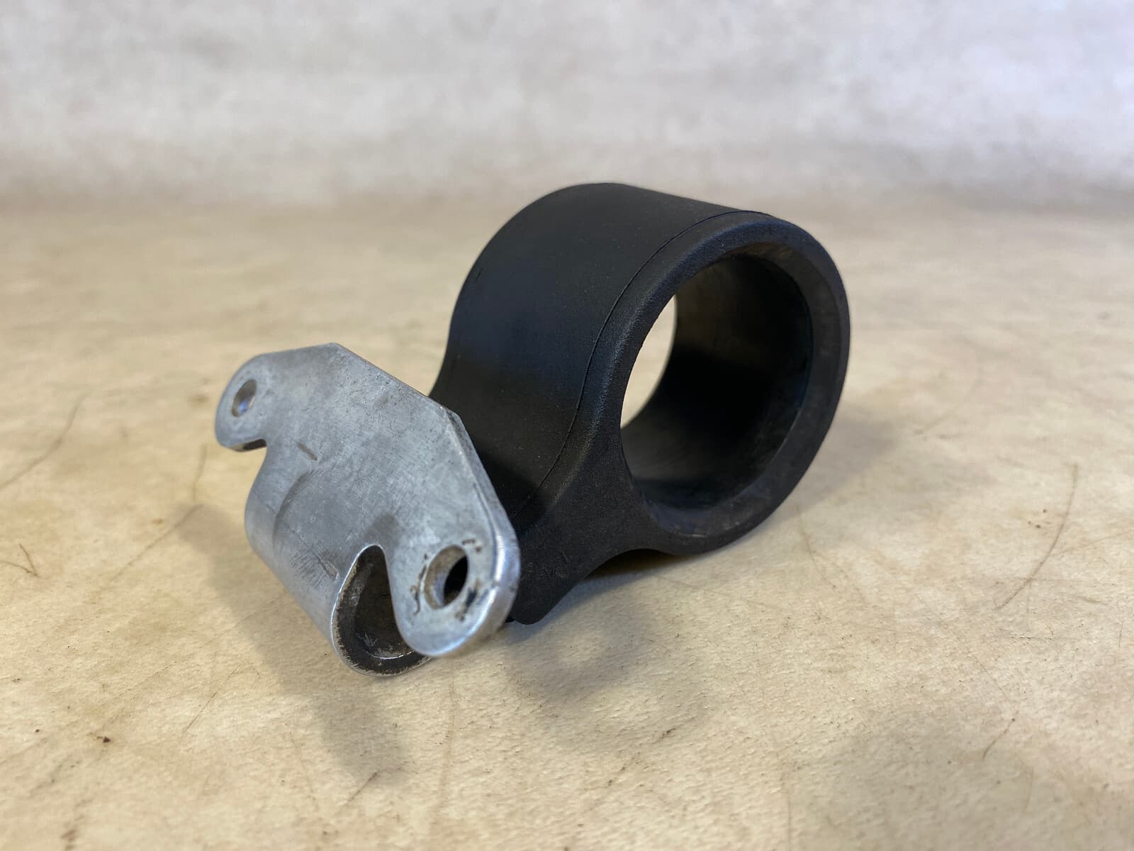 MERCEDES-BENZ Mercedes G class W463/W210/903 Genuine Circulation Pump Bracket A2108300114