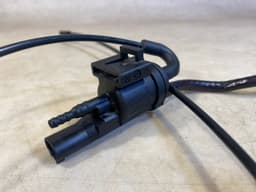 MERCEDES-BENZ Mercedes G class W463 GENUINE Switch valve A0025407097 — thumbnail 1