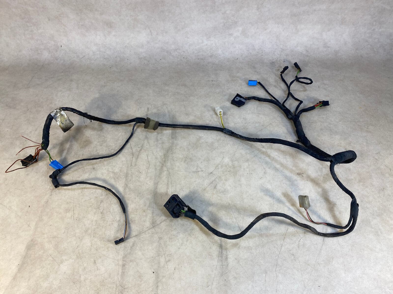 MERCEDES-BENZ Mercedes G class W463 GENUINE Rear Left or Right Door Wiring Harness A4635407406
