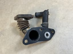 MERCEDES-BENZ Mercedes G class W463 4.0 cdi OM628 GENUINE Exhaust Gas Recirculation PIPE — thumbnail 5