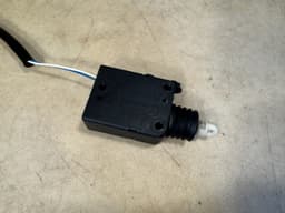 MERCEDES-BENZ Mercedes G class W463 Genuine Door Lock Actuator A0048202542 — thumbnail 4