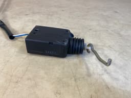 MERCEDES-BENZ Mercedes G class W463 Genuine Door Lock Actuator A0048202542 — thumbnail 7