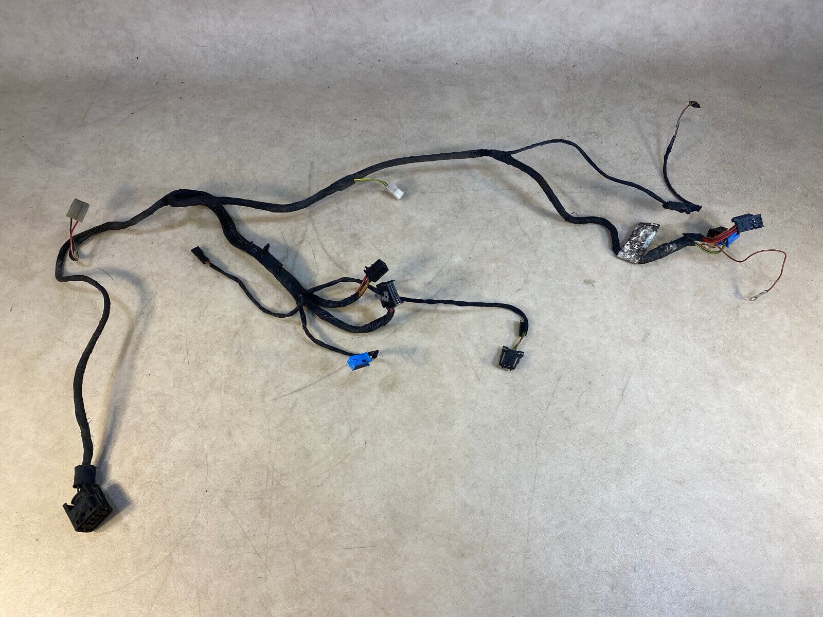 MERCEDES-BENZ Mercedes G class W463 GENUINE Rear Left or Right Door Wiring Harness A4635407406