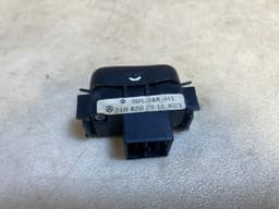 MERCEDES-BENZ Mercedes G Class W463 OEM REAR SEAT HEATING SWITCH A2108207510 — thumbnail 4