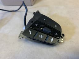 BMW BMW 5 6 X3 X4 G30 G32 G01 G02 USA M Steering Wheel FACELIFT BUTTONS — thumbnail 3
