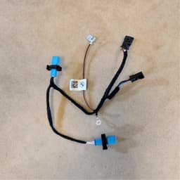BMW BMW 5 F07 F10 F11 6 F06 F12 F13 F-series OEM NEW Steering Wheel Wire 32307848330 — thumbnail 1