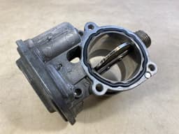 BMW BMW X5 E70 Throttle 780438401 / 11717804384 — thumbnail 6