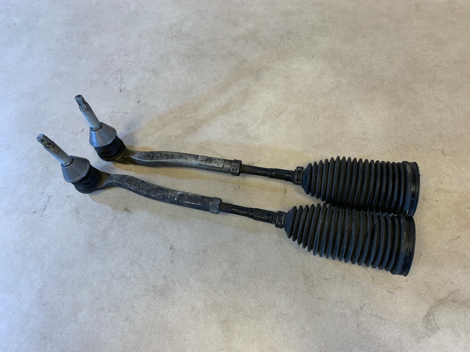 MERCEDES-BENZ Mercedes C E W205 C205 W213 C213 GENUINE Steering Rack Tie Rod Bellow Set