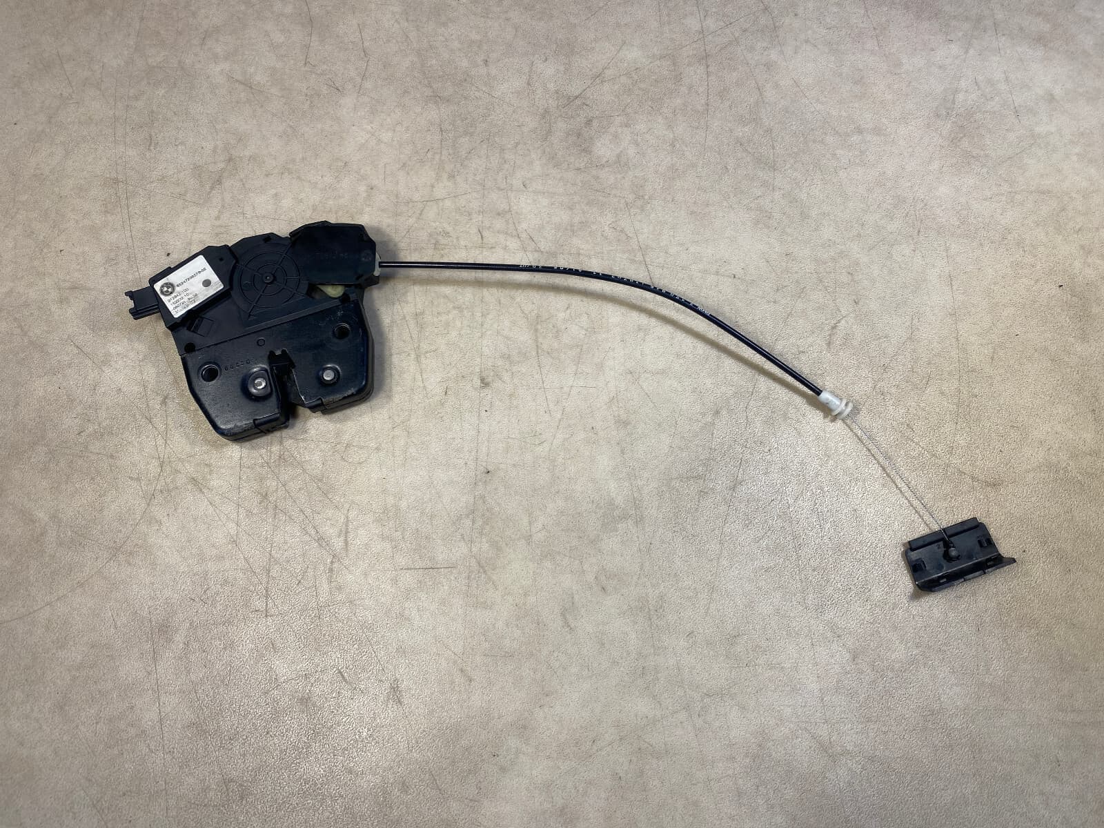 BMW Genuine BMW X5 E70 Lock Tailgate Boot Lid 51247206579