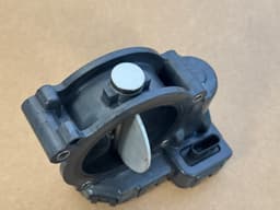 MERCEDES-BENZ Mercedes W117 W176 W204 W205 W212 W253 W221 W222 Sprinter Vito GENUINE Throttle — thumbnail 2
