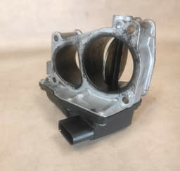 AUDI AUDI A4 S4 A5 S5 A6 S6 A7 A8 Q5 Q7 -VW TOUAREG THROTTLE VALVE ADAPTER 059129593H — thumbnail 3