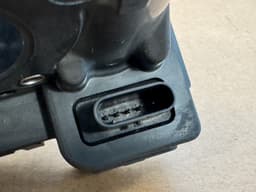 MERCEDES-BENZ Mercedes W117 W176 W204 W205 W212 W253 W221 W222 Sprinter Vito GENUINE Throttle — thumbnail 4