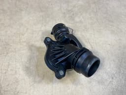 BMW Genuine BMW X5 E70 Thermostat Housing 11517805811 — thumbnail 4
