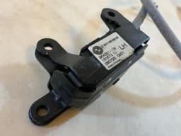 BMW BMW X5 E70 E70 LCI OEM Tailgate Boot Lid Lock Mechanism Left with Micro Switch — thumbnail 4