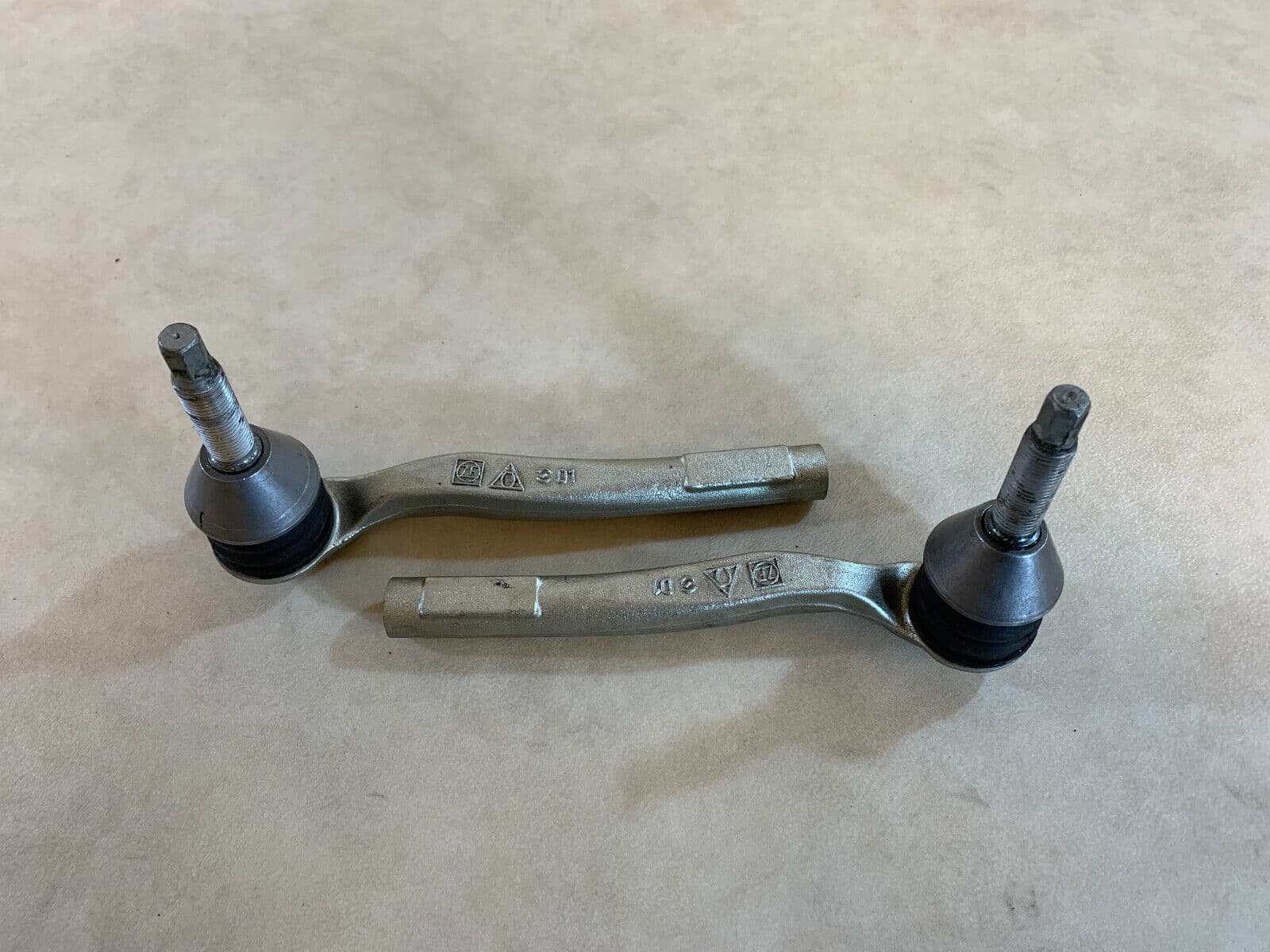 MERCEDES-BENZ Mercedes C class W205 С205 GENUINE Steering Rack Tie Rod Set Left & Right
